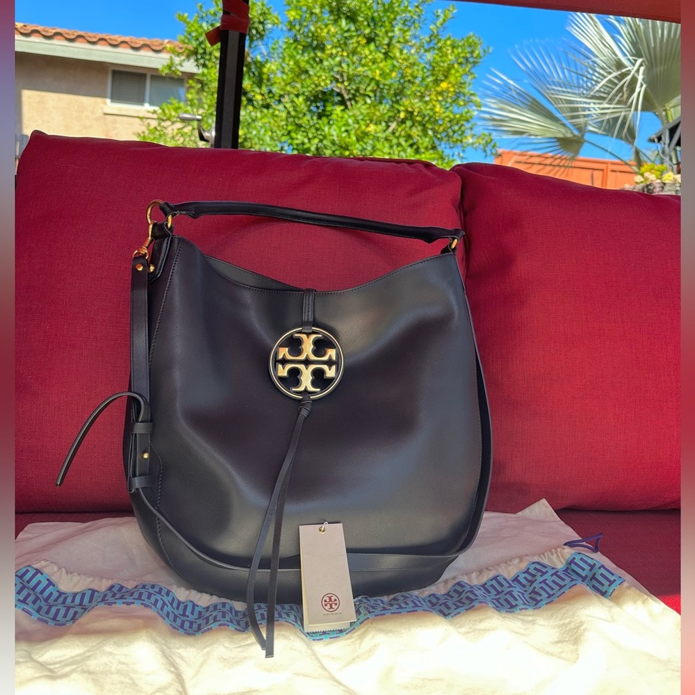 🌟 Black Tory Burch Classic Crossbody Bag